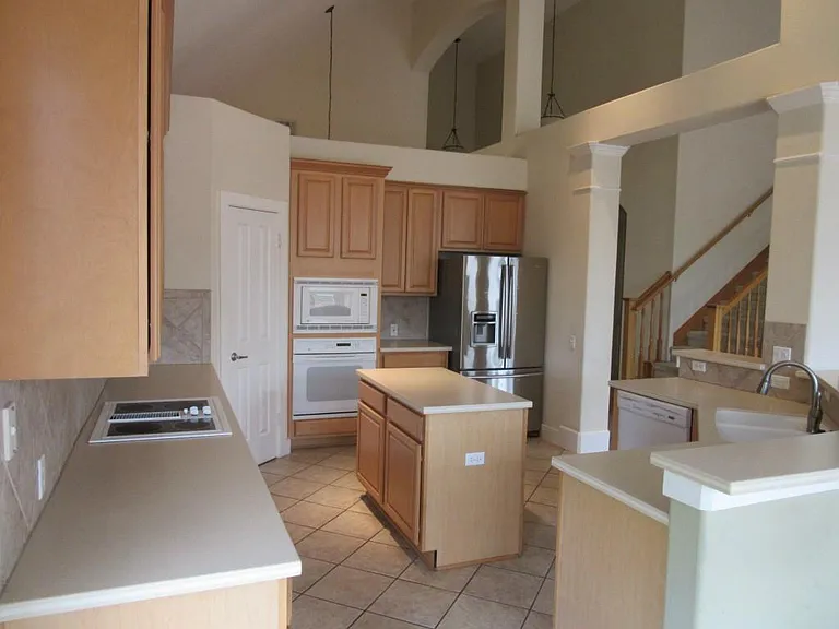 3908 Michael Neill Dr — Photo 8