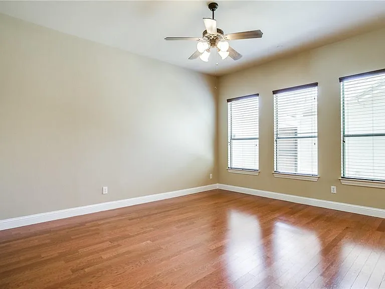 8613 Empire Blvd — Photo 4