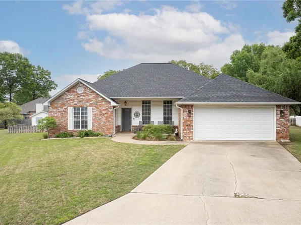 9805 Fenwick Ct, Fort Smith, AR 72908