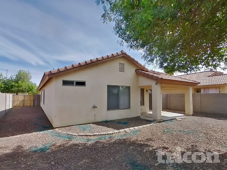 13227 W Port Au Prince Ln — Photo 16