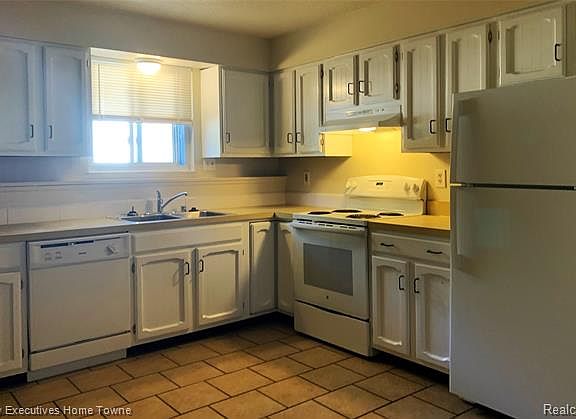3rd image of 3505 Williamsburg Dr