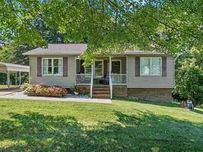 137 Oak Ridge Pl, Mount Airy, NC, 27030
