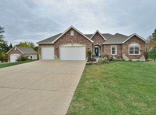 302 Foristell Manors Dr, Foristell, MO 63348