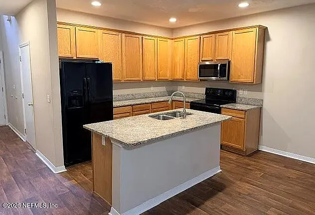 255 Beech Brook St — Photo 2