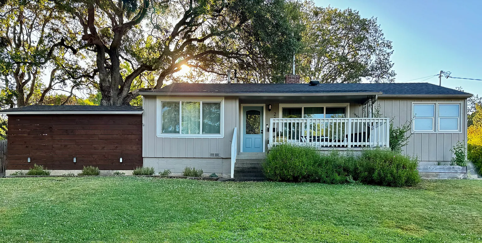 217 Eastwood Dr photo 1