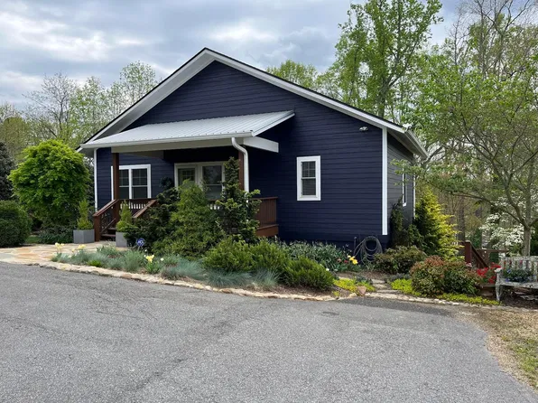 12 Twig Ln, Asheville, NC 28803