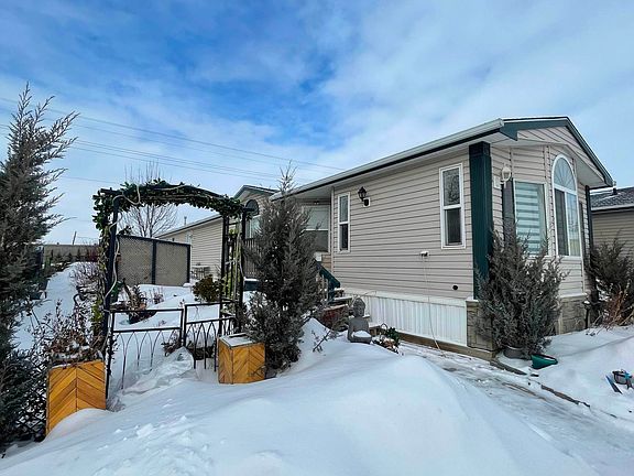 2nd image of 106 Oakwood Rd NW