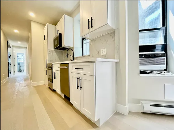 326 E 89th St APT 5W, New York, NY 10128