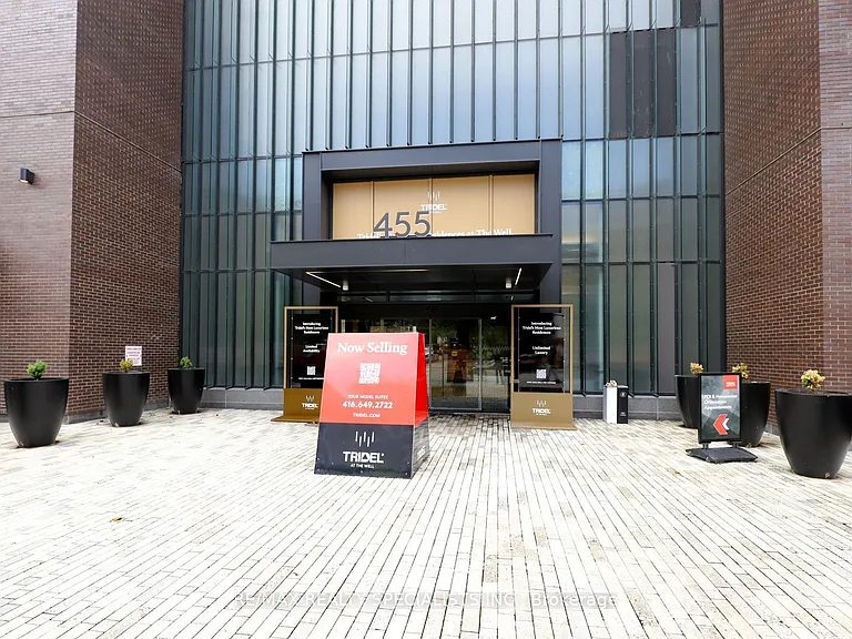 455 Wellington St W #704 — Photo 3