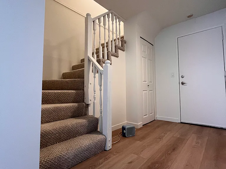 2225 Triumph St #416 — Photo 8