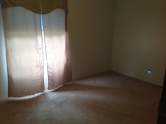 4th image of 94 Harold Dr