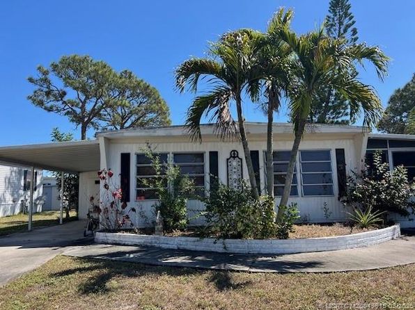 6240 Guava Ln, Lake Worth, FL 33462