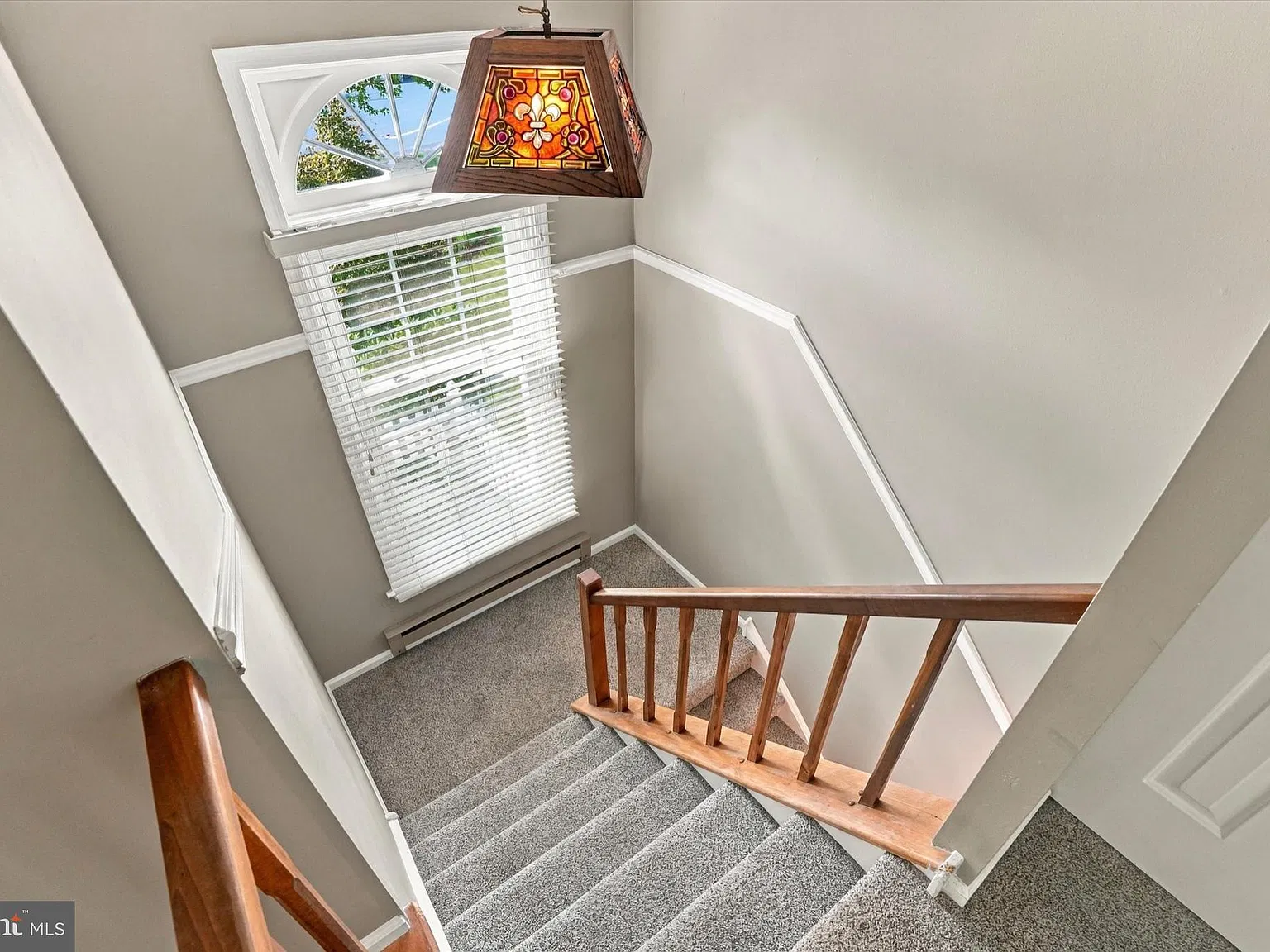 3 bed, 2.0 bath, 1735 sqft, $3,000 — Photo 3