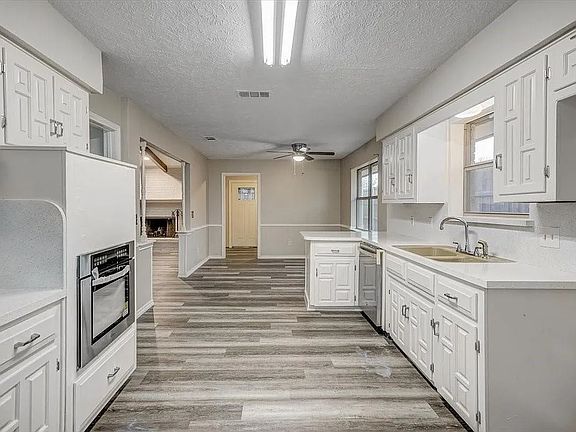 5th image of 2600 Plateau Dr