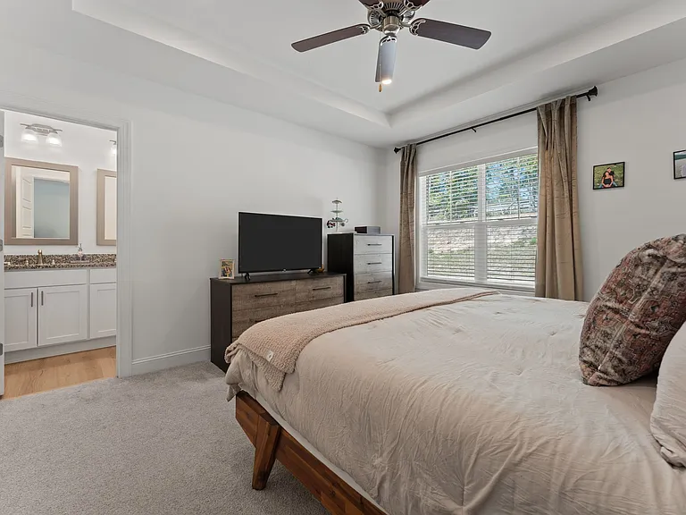 222 Brisbane Dr — Photo 12