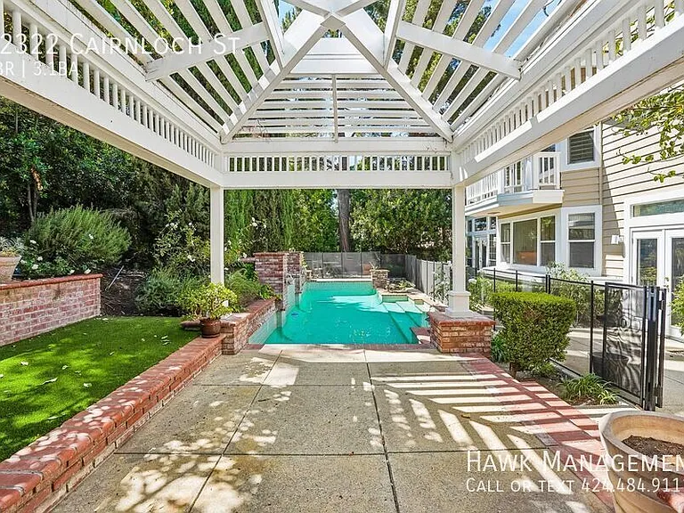 22322 Cairnloch St — Photo 58