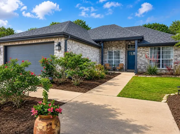 201 Rio Vista Dr, Georgetown, TX 78626