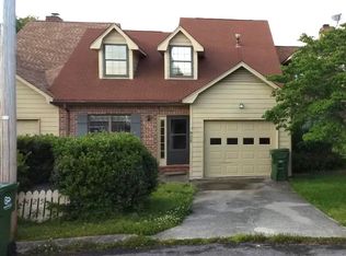 425 Bayberry Ct, Maryville, TN 37803