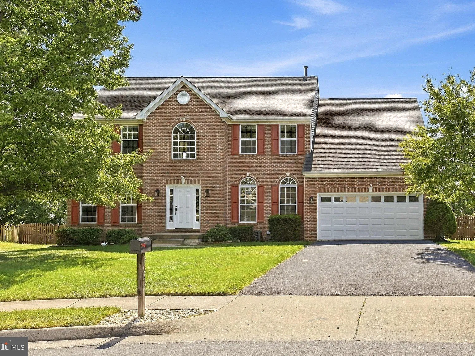 4 bed, 2.5 bath, 3437 sqft, $2,950 — Photo 1