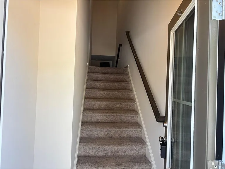 3667 Hidden Valley Cir — Photo 2