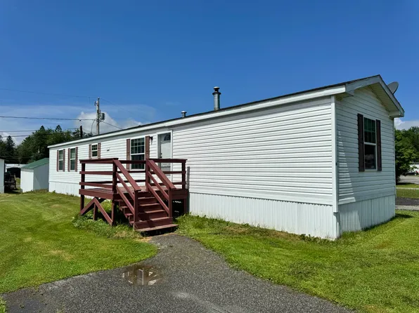 66 3Rd Street, Lancaster, NH 03584