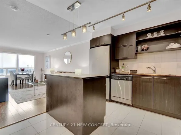 39 Galleria Pkwy, Markham, ON