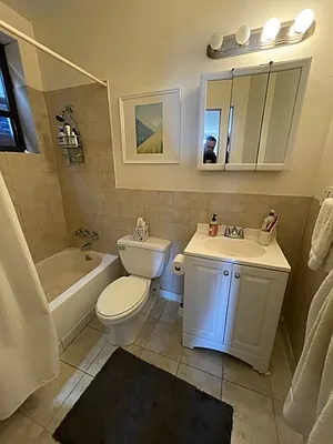 Rented by Level Group | media 9