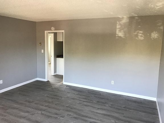 2nd image of 539 Coronado Ave APT 3