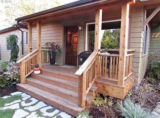 3385 Bradley Dr, Hood River, OR