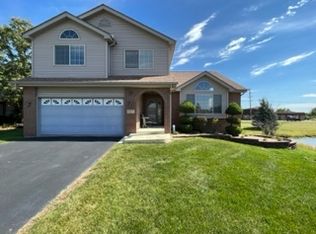 927 Samson Dr, University Park, IL 60484