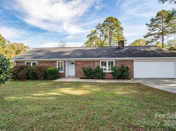 1818 Belmar Dr, Gastonia, NC 28052