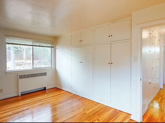 4th image of 1471 45th St #B
