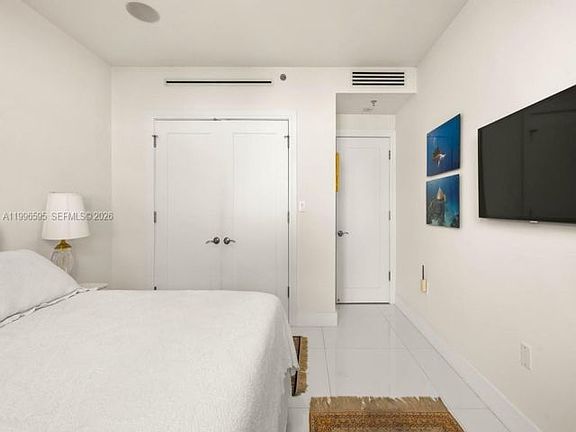 5th image of 1000 Venetian Way APT 105