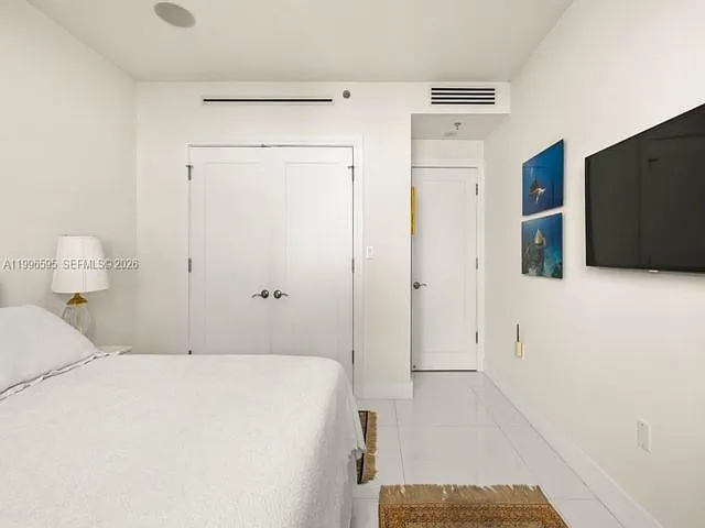 1000 Venetian Way #105 — Photo 5