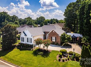 2218 Wednesbury Ct, Kannapolis, NC 28083