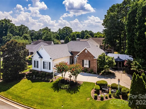 2218 Wednesbury Ct, Kannapolis, NC 28083