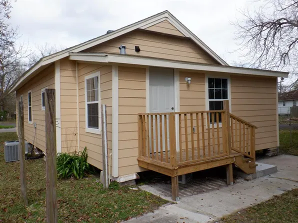 501 Stimpson St, Baytown, TX 77520