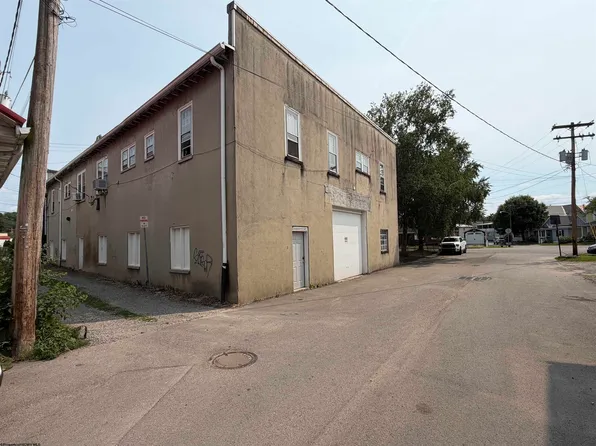 3 Graham St, Elkins, WV 26241