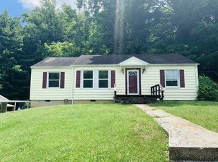 1236 Sunrise Dr, Bluefield, WV 24701