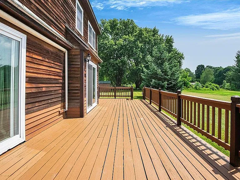 2 bed, 1.5 bath, 1136 sqft, $2,600 — Photo 2