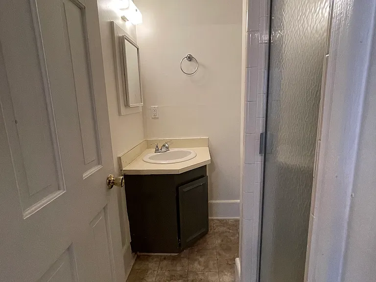 122 W Charlton Ln #F — Photo 22