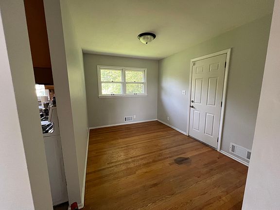 5th image of 1204 E 81st St