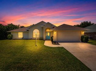 3 Lewis Dr, Palm Coast, FL 32137