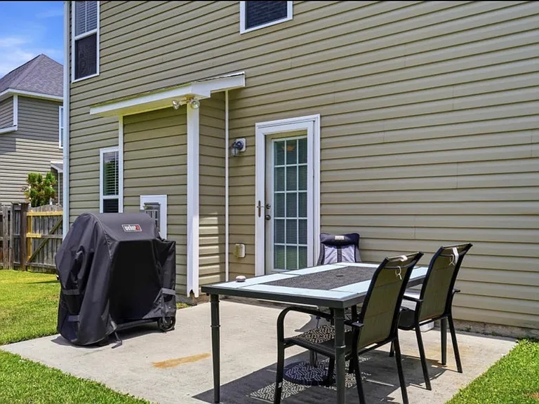 553 Montego Ct — Photo 20