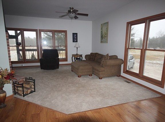 3rd image of N1761 N Daisy Dr