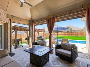 1863 Silver Birch Rd, Waxahachie, TX 75165