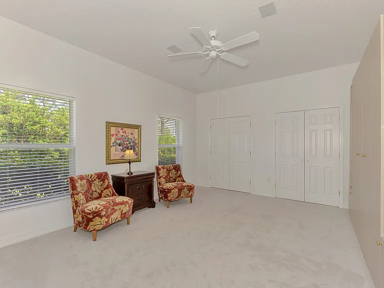 915 Park Place Dr — Photo 16