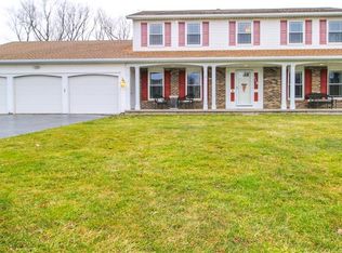 118 Scotch Pine Dr, Rochester, NY 14616