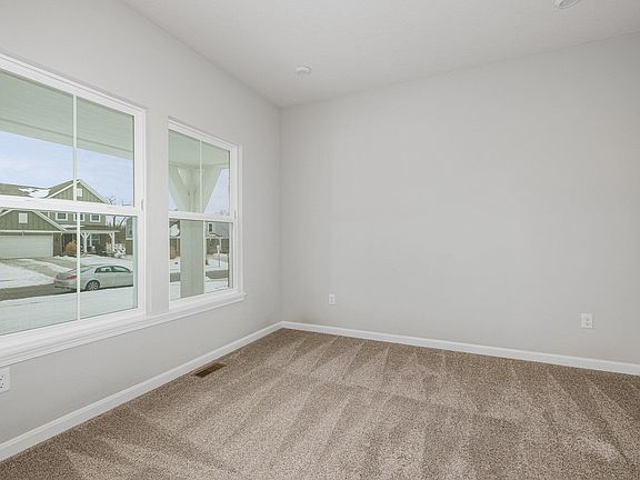5th image of 849 Crisp Ct