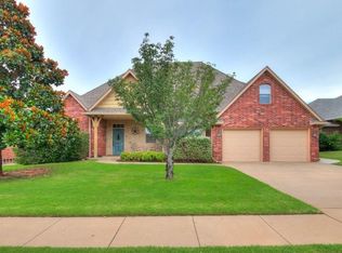 305 E Richmond Ter, Mustang, OK 73064